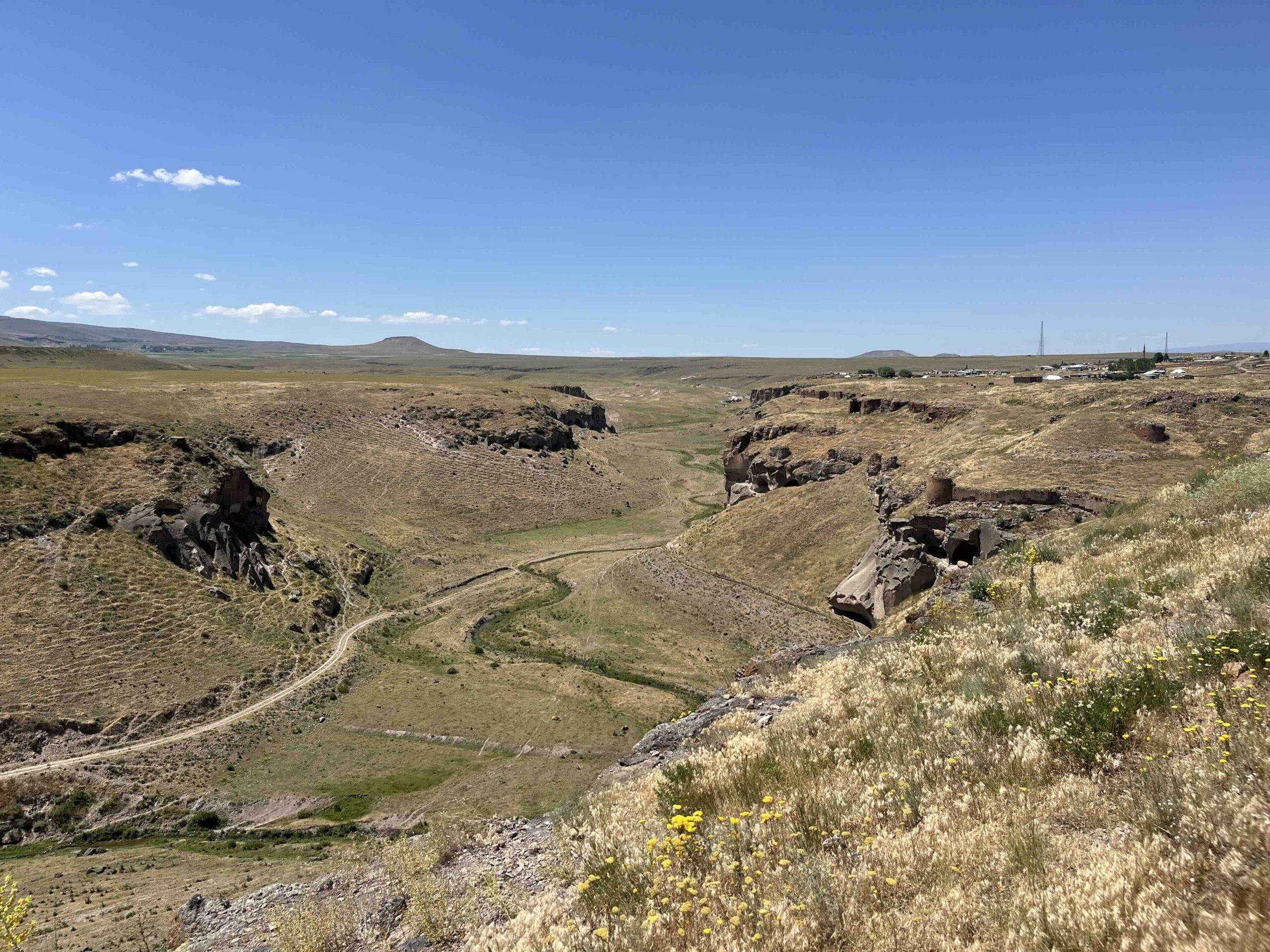 Ani ruins view towards the West