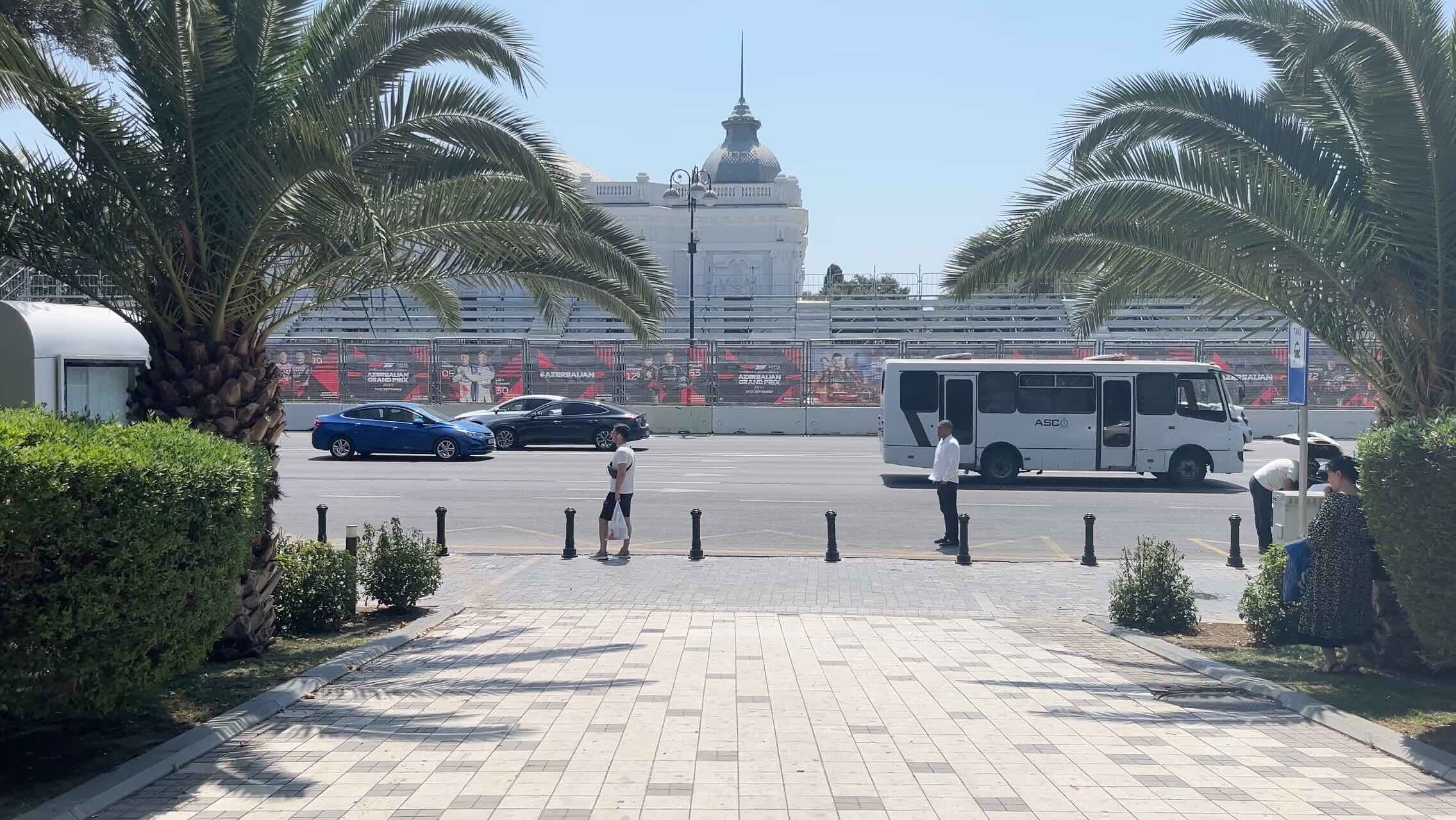 Fəvvarə Parkı Bus Stop for Bus 125